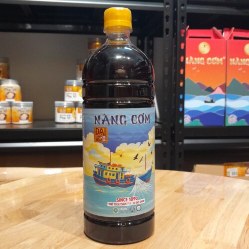 Ảnh 3 Nước mắm Nàng Cơm Đại Long Ngư 12 độ đạm - Chai nhựa 1L - Hương vị truyền thống 135 năm