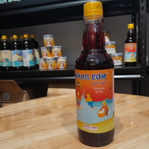 Nước chấm Nàng Cơm Long Ngư - Chai PET 500ml - Hương vị truyền thống 135 năm