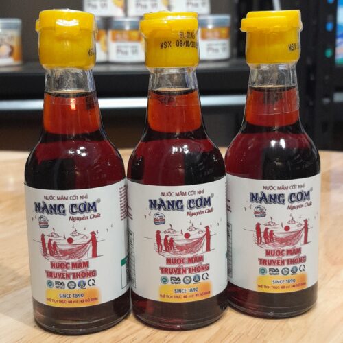 Nước mắm Nàng Cơm Mỏ Cú Nguyên chất 43 độ đạm 60ml - Chai thủy tinh 60ml -  Hương vị truyền thống 135 năm