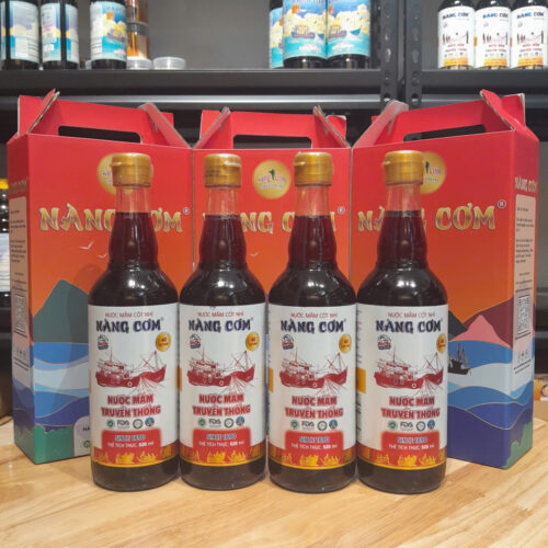 Nước mắm Nàng Cơm Sọc Tiêu 40 độ đạm - Chai thủy tinh 520ml - Hương vị truyền thống 135 năm