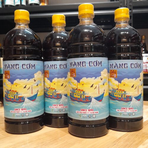 Ảnh 5 Nước mắm Nàng Cơm Đại Long Ngư 12 độ đạm - Chai nhựa 1L - Hương vị truyền thống 135 năm