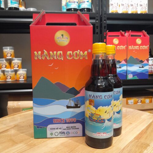 Nước mắm Nàng Cơm Đại Long Ngư 12 độ đạm - Chai PET 500ml - Hương vị truyền thống 135 năm