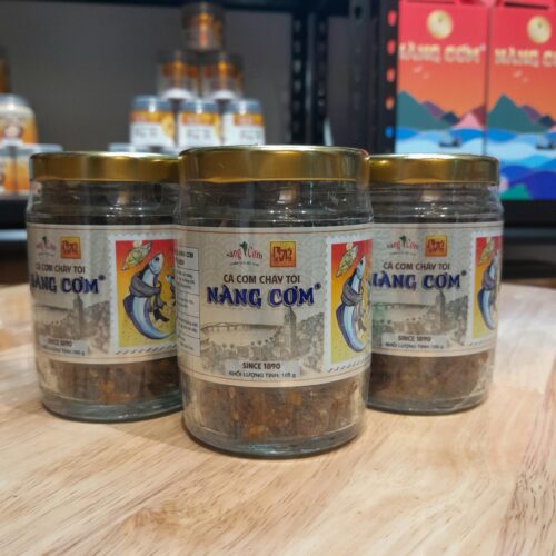 Cá cơm cháy tỏi Nàng Cơm - Hũ thủy tinh 100gr - Hương vị truyền thống 135 năm