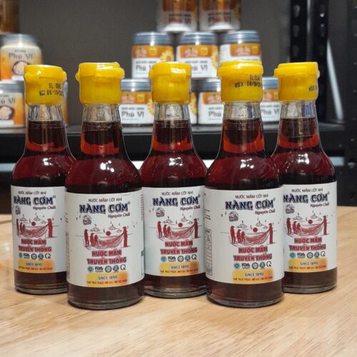 Nước mắm Nàng Cơm Mỏ Cú Nguyên chất 43 độ đạm 60ml - Chai thủy tinh 60ml -  Hương vị truyền thống 135 năm