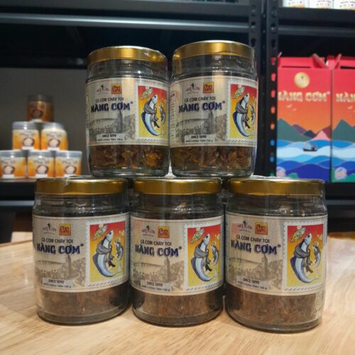 Cá cơm cháy tỏi Nàng Cơm - Hũ thủy tinh 100gr - Hương vị truyền thống 135 năm