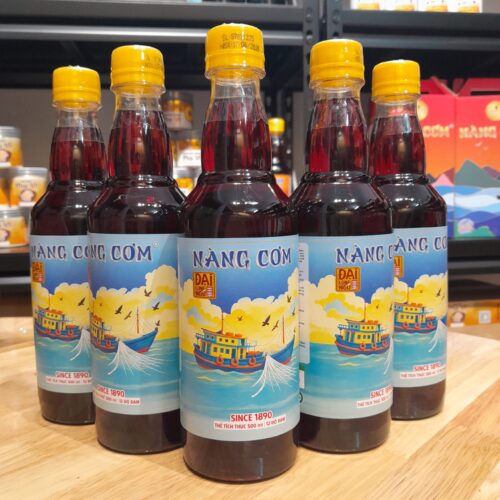 Nước mắm Nàng Cơm Đại Long Ngư 12 độ đạm - Chai PET 500ml - Hương vị truyền thống 135 năm