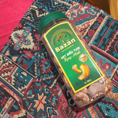 z7479880136485_7e1bf57a98bc74d6ca5ae9bf44a65dba Hạt Điều Rang Muối Bazan - Hộp Nhựa 300g - Chuẩn Vị Bình Phước, Giòn Rụm, Còn Vỏ Lụa